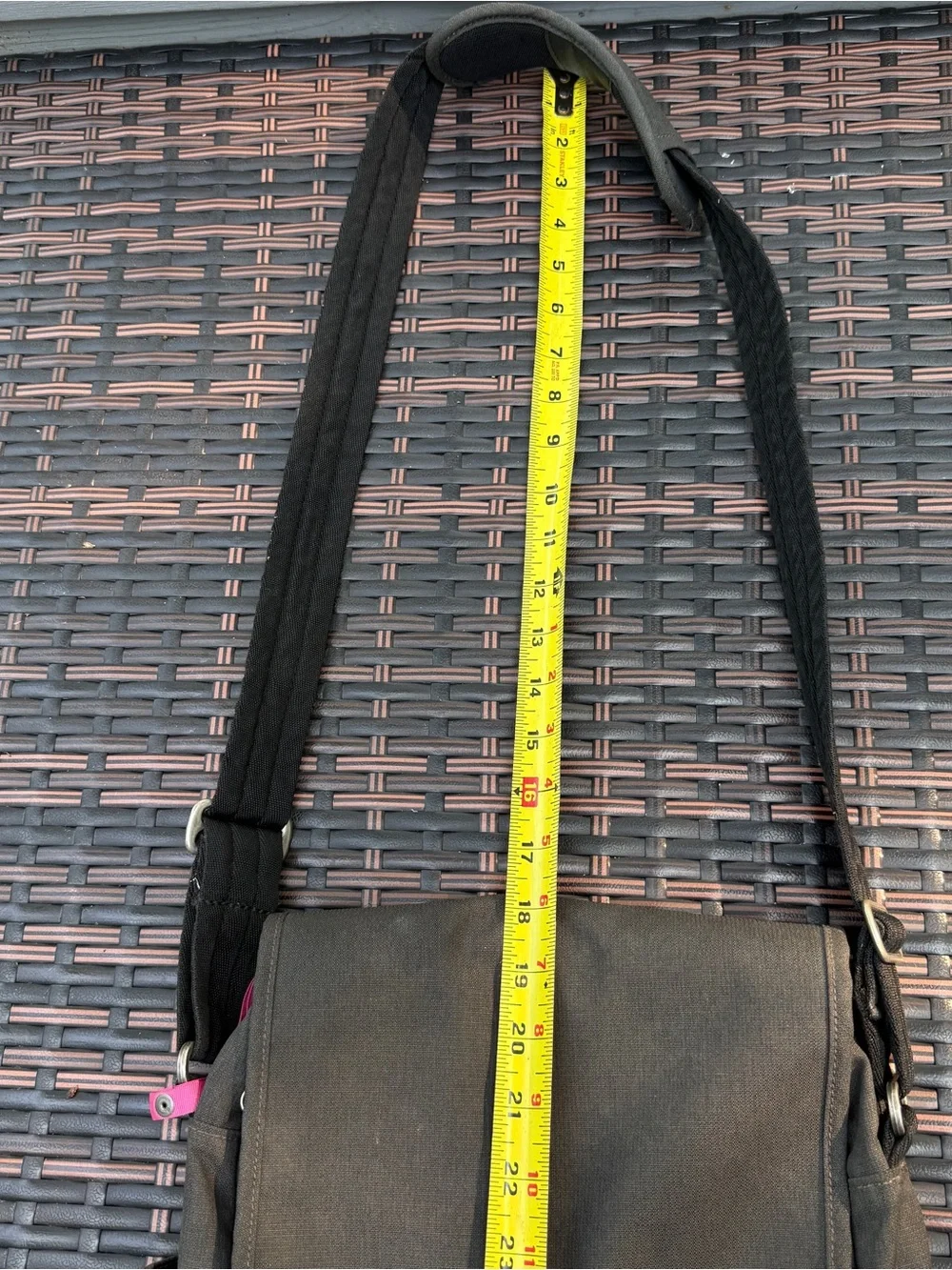 REI Travel Bag Purse Crossbody Lightweight Flap Pockets Hiking Outdoor Camp Gorp